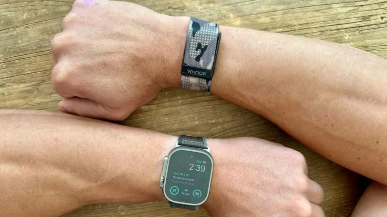 ⌚Whoop vs Apple Watch for sleep tracking: Which Sleep & Recovery Tracker Is Best for busy professionals? (2025 Comparison)